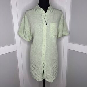 Mountain & Isles Women's Large Short Sleeve Button-Up Shirt Sage Green Topograph